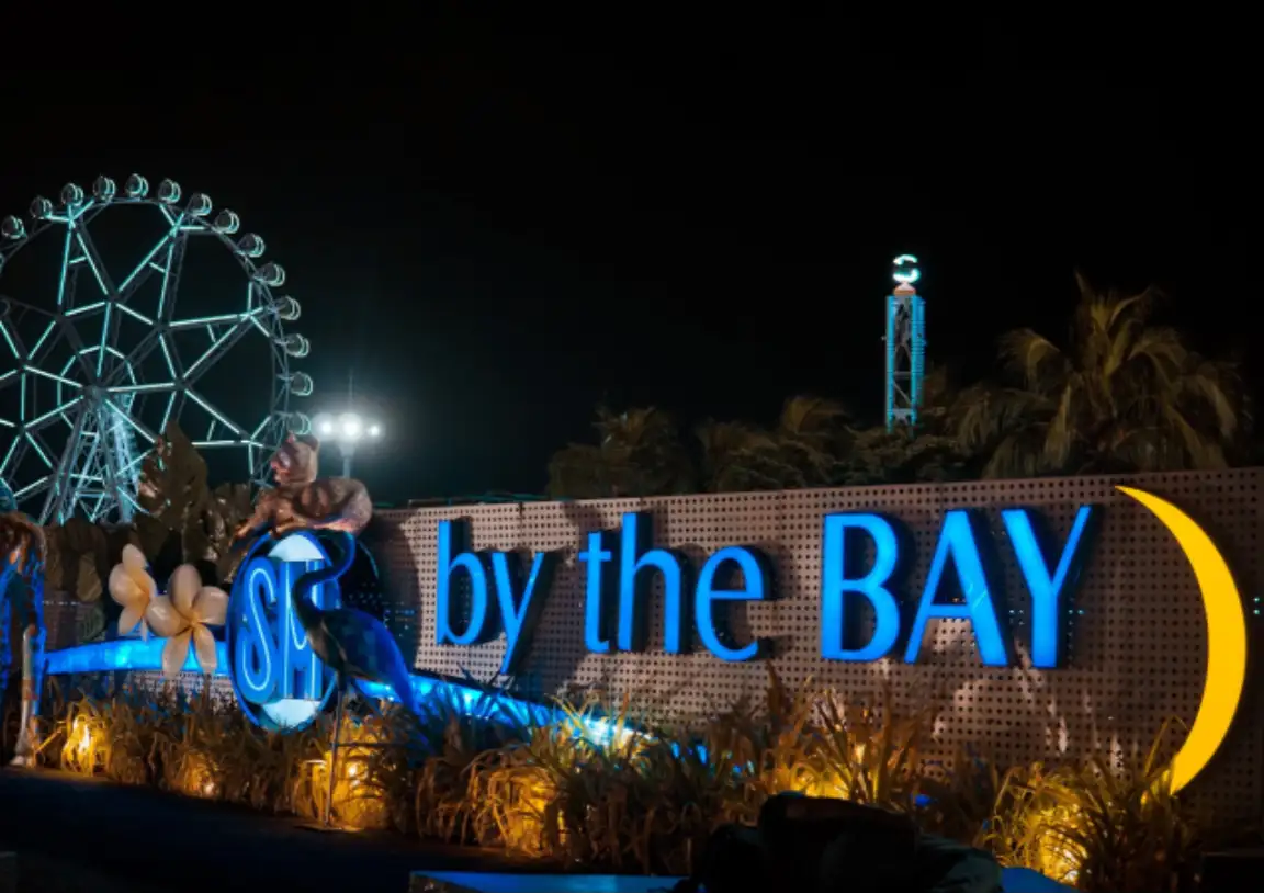 SM by the Bay Amusement Park Banner