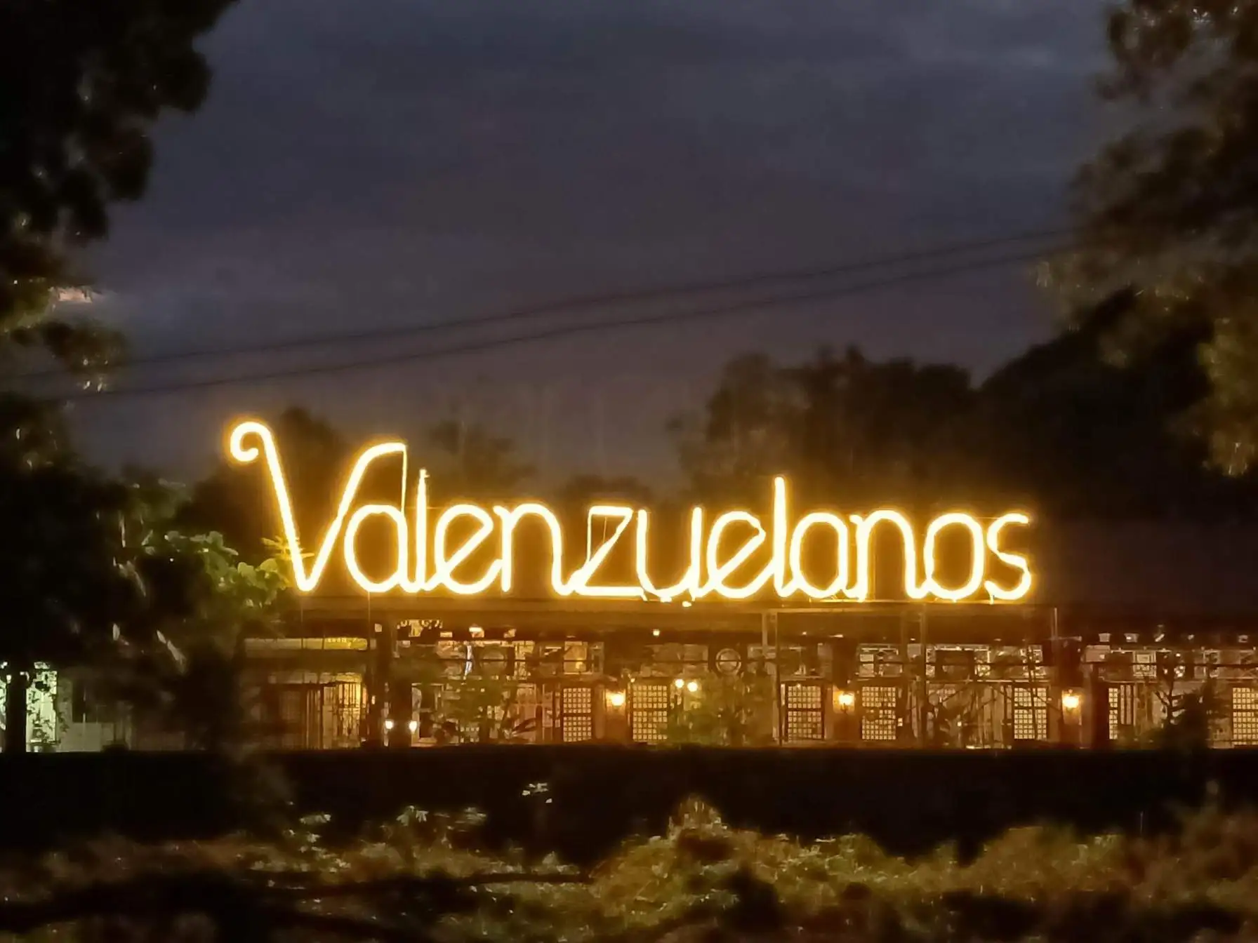 Valenzuelano's Grill and Restaurant Banner