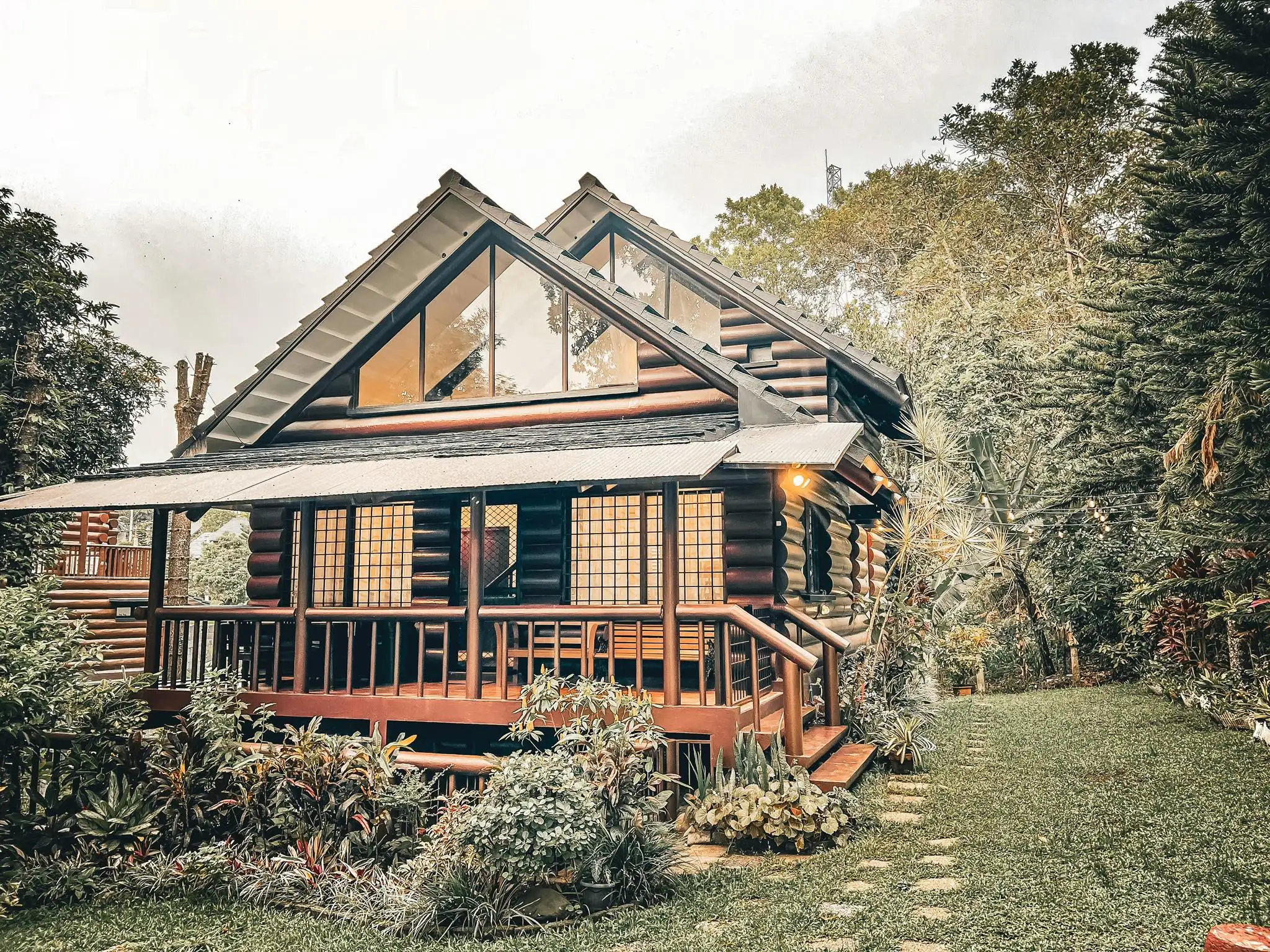 NUAKH Fireplace Cabin Banner