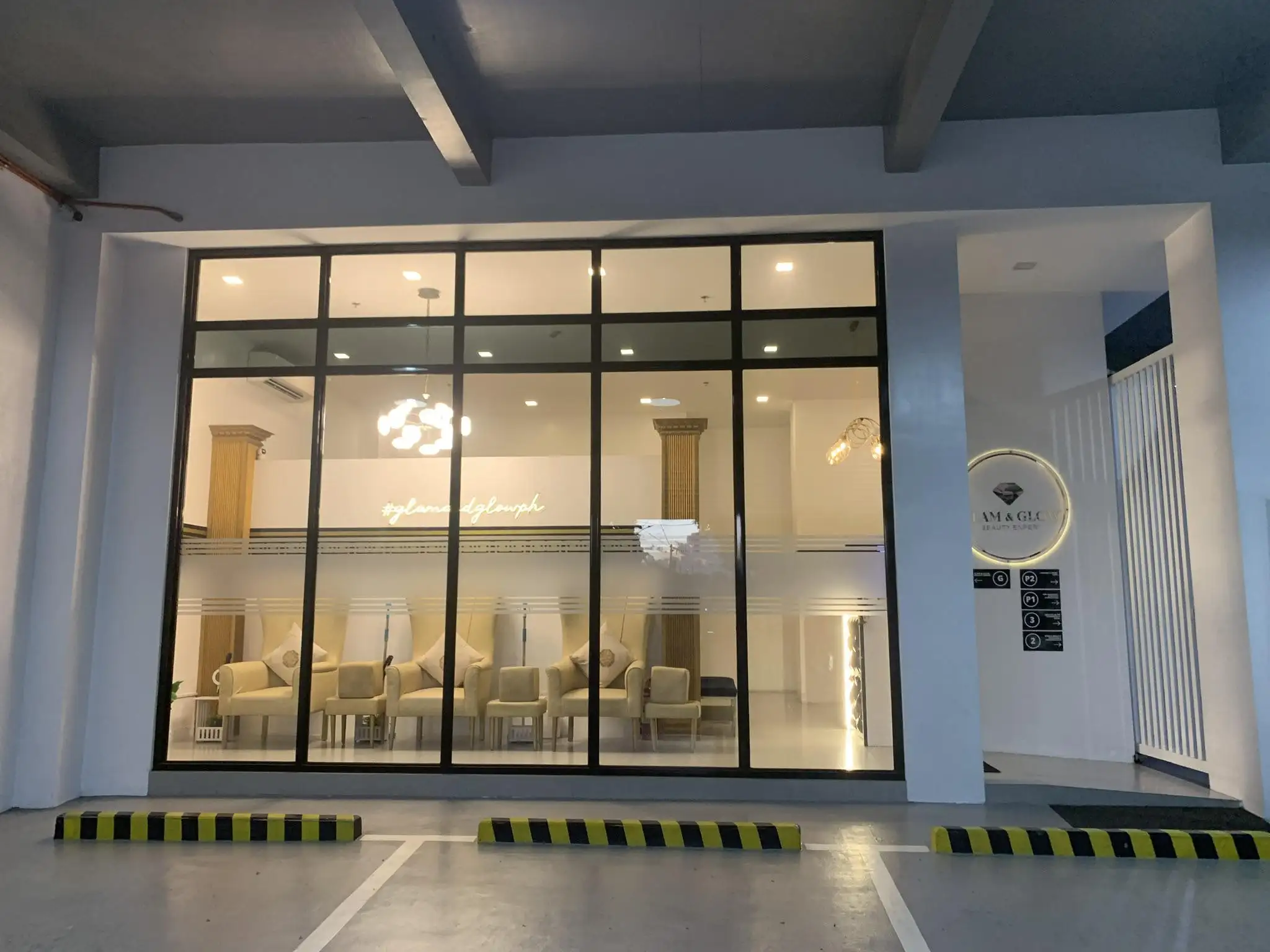 Glam And Glow Beauty Expert Banner